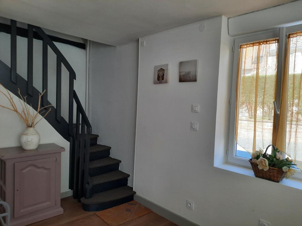 Grand Appartement Tout Confort Proche De Chambord Saint-Claude-de-Diray Екстериор снимка