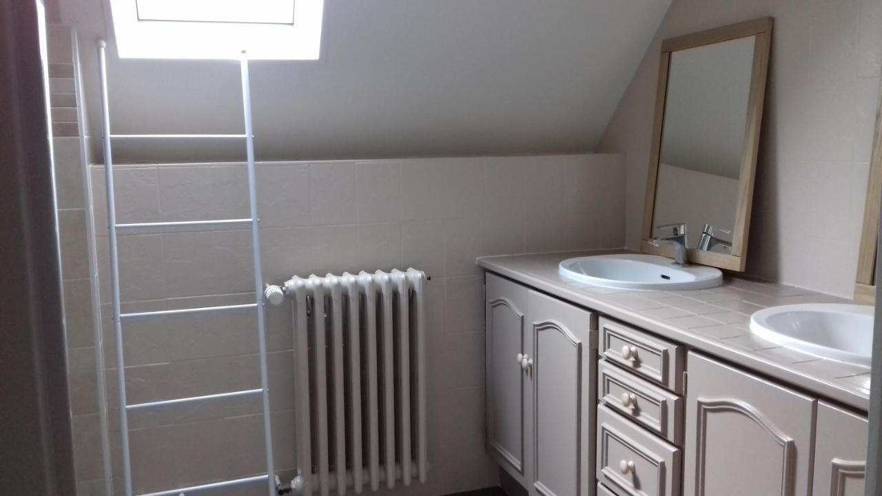Grand Appartement Tout Confort Proche De Chambord Saint-Claude-de-Diray Екстериор снимка
